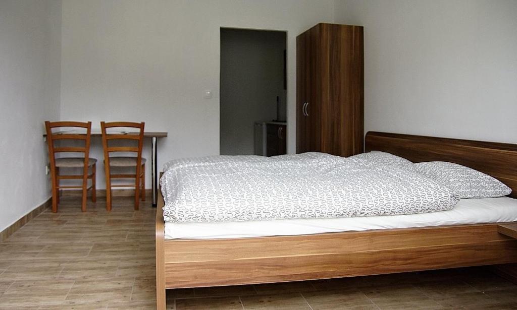 Apartmany Pod Landstejnem Stare Mesto  Szoba fotó